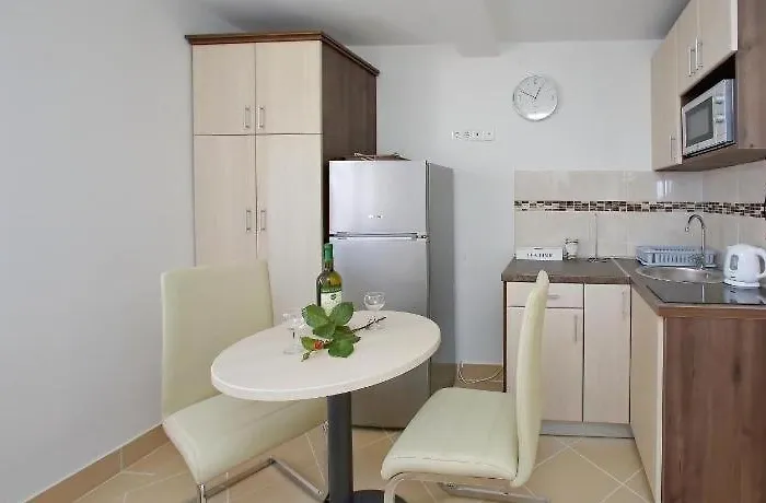 Lägenhet By The Sea - Diklo, - 21005